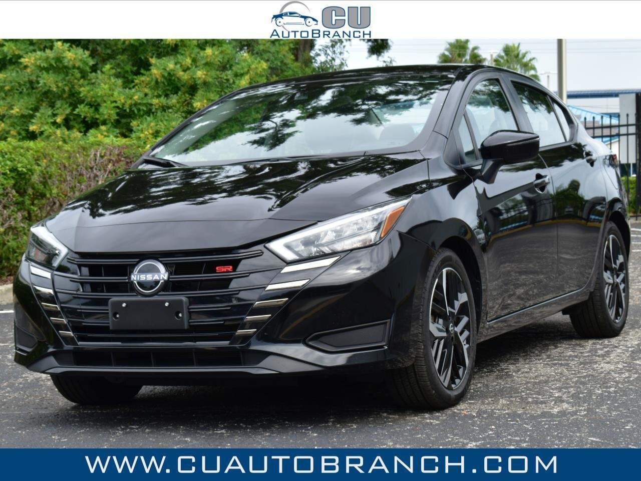 2024 Nissan Versa SR CVT
