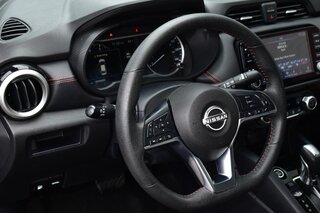 2024 Nissan Versa SR CVT — photo 14