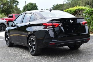 2024 Nissan Versa SR CVT — photo 3