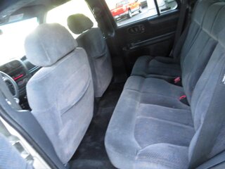 2001 Chevrolet Blazer 4dr 4WD LT — photo 11