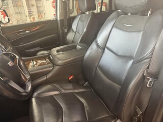 2020 Cadillac Escalade 4WD 4dr Luxury with Chrome wheels — photo 18