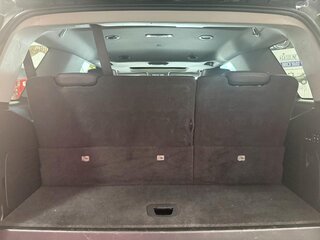 2020 Cadillac Escalade 4WD 4dr Luxury with Chrome wheels — photo 24