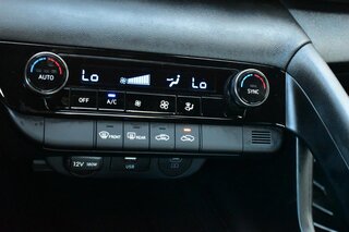 2026 Hyundai Elantra SEL Sport Sedan — photo 15