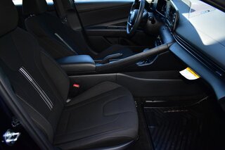 2026 Hyundai Elantra SEL Sport Sedan — photo 11