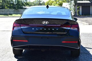 2026 Hyundai Elantra SEL Sport Sedan — photo 4