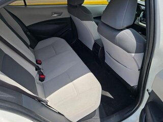 2021 Toyota Corolla Hybrid LE — photo 9