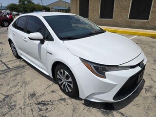 2021 Toyota Corolla Hybrid LE — photo 2