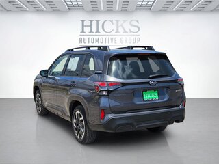 2025 Subaru Forester Premium Hybrid — photo 7