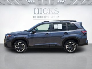 2025 Subaru Forester Premium Hybrid — photo 8