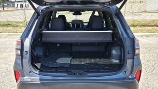 2025 Subaru Forester Premium Hybrid — photo 10