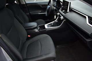 2024 Toyota Rav4 LE FWD (Natl) — photo 11