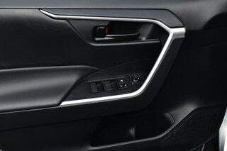 2024 Toyota Rav4 LE FWD (Natl) — photo 14