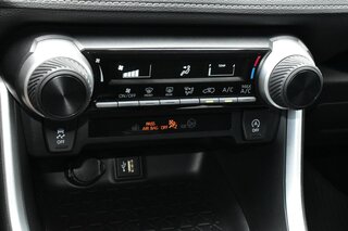 2024 Toyota Rav4 LE FWD (Natl) — photo 17