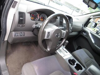 2010 Nissan Pathfinder 4WD 4dr V6 SE — photo 12