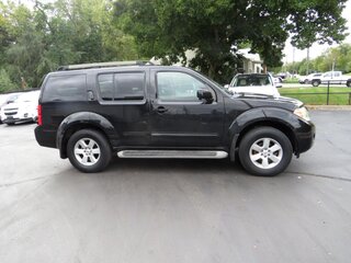 2010 Nissan Pathfinder 4WD 4dr V6 SE — photo 5