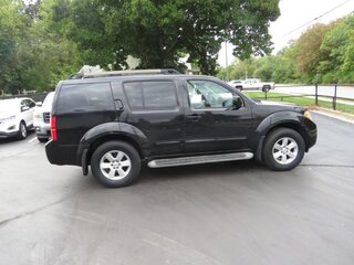 2010 Nissan Pathfinder 4WD 4dr V6 SE — photo 6