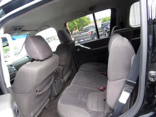 2010 Nissan Pathfinder 4WD 4dr V6 SE — photo 13
