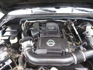 2010 Nissan Pathfinder 4WD 4dr V6 SE — photo 18
