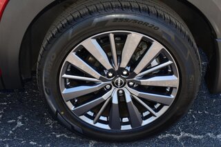 2023 Nissan Pathfinder SL 2WD — photo 8