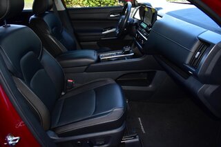 2023 Nissan Pathfinder SL 2WD — photo 13