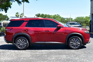 2023 Nissan Pathfinder SL 2WD — photo 7