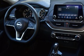 2025 Nissan Altima SV FWD — photo 9