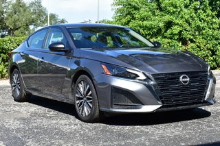 2025 Nissan Altima SV FWD — photo 6