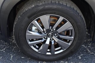 2024 Nissan Pathfinder SV 2WD — photo 8