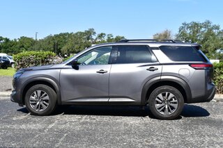2024 Nissan Pathfinder SV 2WD — photo 2