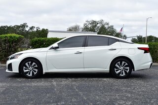 2023 Nissan Altima 2.5 S Sedan — photo 2