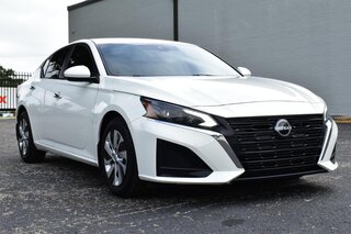 2023 Nissan Altima 2.5 S Sedan — photo 6