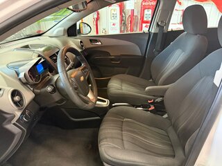 2015 Chevrolet Sonic 4dr Sdn Auto LT — photo 11