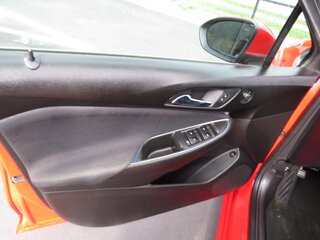 2017 Chevrolet Cruze 4dr Sdn 1.4L LT w/1SD — photo 10