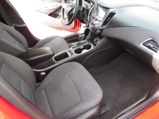2017 Chevrolet Cruze 4dr Sdn 1.4L LT w/1SD — photo 15