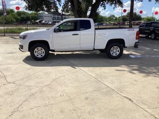 2018 Chevrolet Colorado WT — photo 2