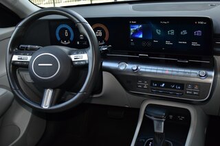 2025 Hyundai Kona SEL FWD — photo 9