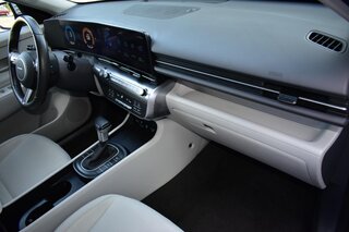 2025 Hyundai Kona SEL FWD — photo 12