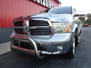 2014 Ram 1500 SLT Quad Cab 4WD — photo 9