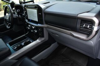 2024 Ford F-150 XLT 4WD SuperCrew 5.5' Box — photo 15