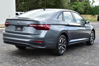 2024 Volkswagen Jetta S Auto — photo 5
