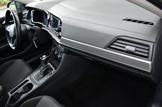 2024 Volkswagen Jetta S Auto — photo 11