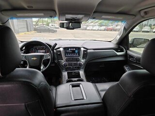 2019 Chevrolet Suburban LT — photo 14