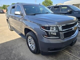 2019 Chevrolet Suburban LT — photo 2