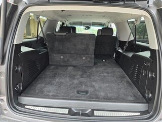2019 Chevrolet Suburban LT — photo 12
