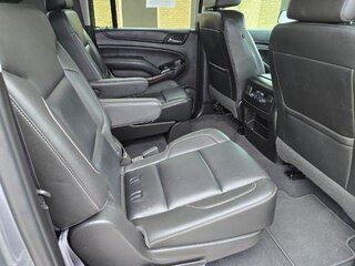 2019 Chevrolet Suburban LT — photo 8