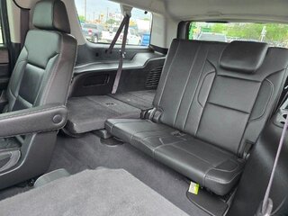 2019 Chevrolet Suburban LT — photo 11