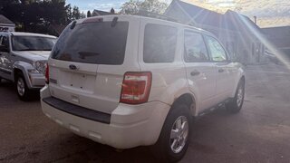 2011 Ford Escape XLT — photo 2
