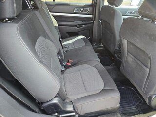 2017 Ford Explorer XLT — photo 8