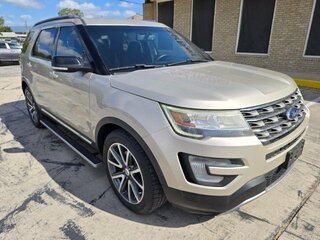 2017 Ford Explorer XLT — photo 2