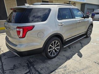 2017 Ford Explorer XLT — photo 4